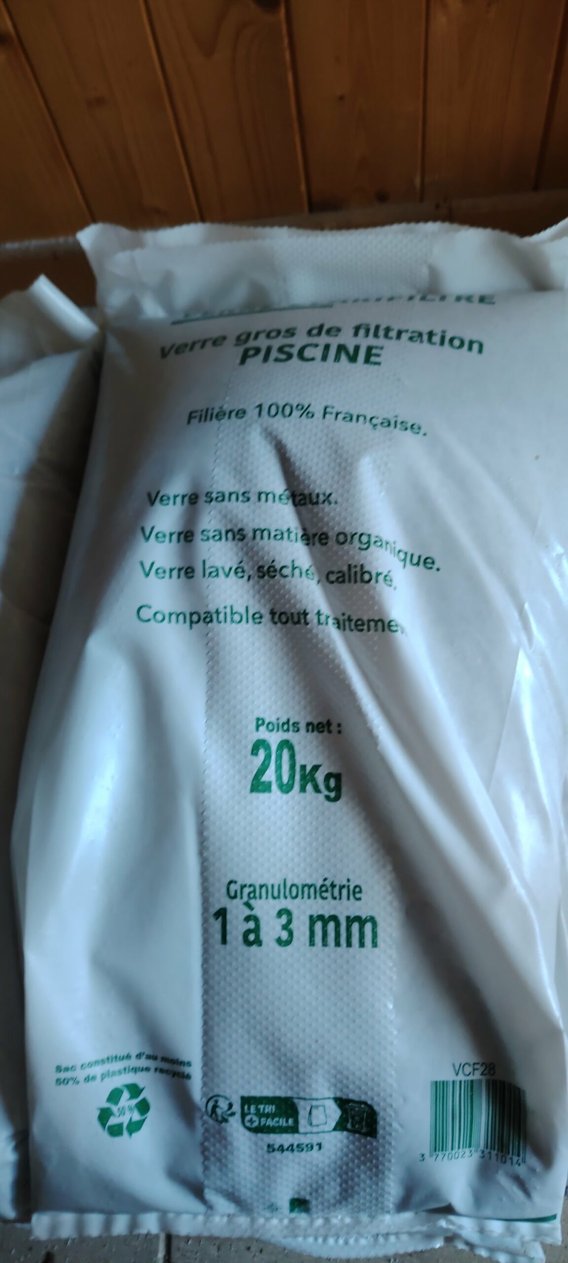 2025/06/1000061160-scaled.jpg VERRE CLARIFILTRE 1/3 MM - 20 KG – Image 1